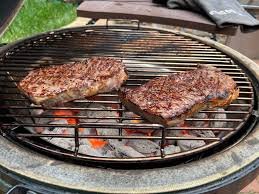Steaks auf dem Big Green Egg